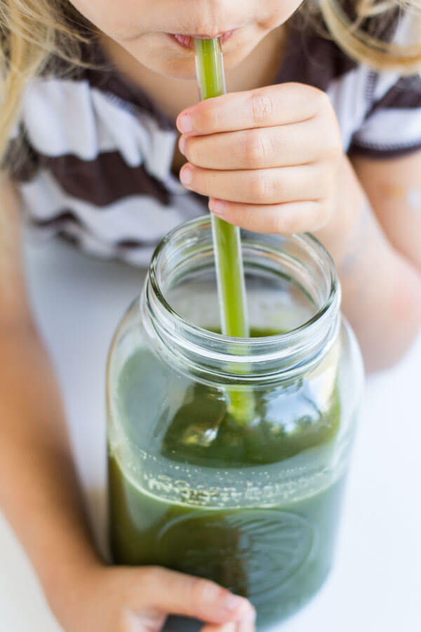 Detox Green Juice --- www.savorylotus.com