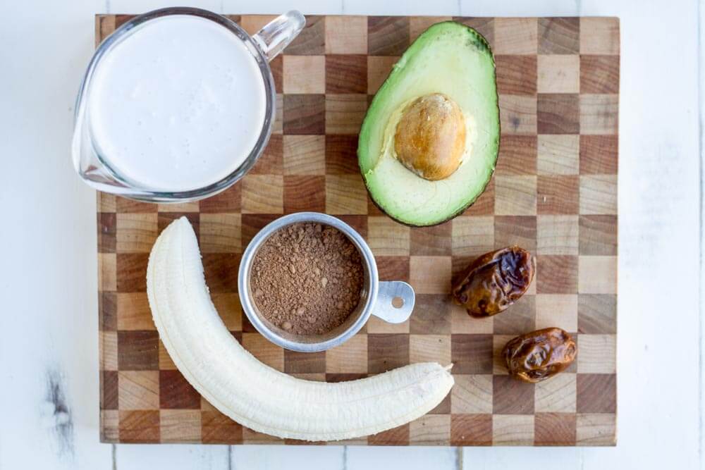 Chocolate Avocado Date Smoothie (dairy free)  www.savorylotus.com