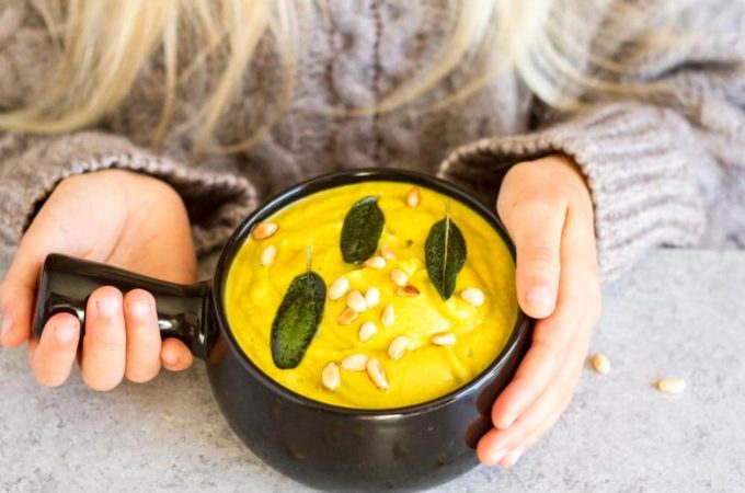 Creamy Broccoli Soup (dairy free) | www.savorylotus.com