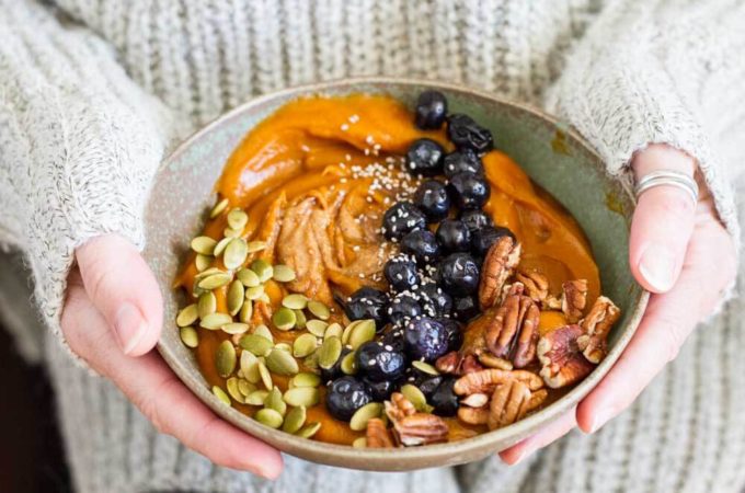 Simple Sweet Potato Breakfast Bowl (gluten free, grain free, blueberries, pumpkin seeds, pecans, in a bowl)| www.savorylotus.com