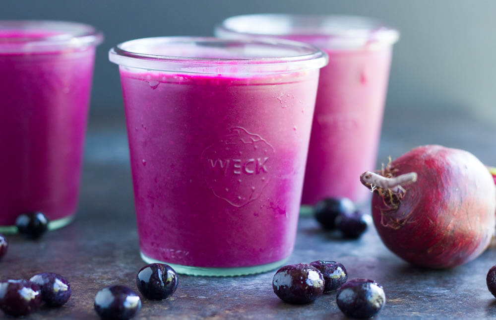 Blueberry Beet Smoothie \\\\ www.savorylotus.com