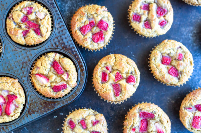 Strawberry Banana Muffins (gluten fre and paleo) | www.savorylotus.com