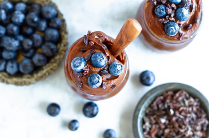 Healthy Sweet Potato Mousse (dairy free, paleo, and vegan) || www.savorylotus.com