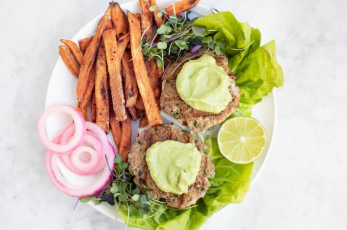 Chili Lime Chicken Burgers (gluten free, paleo, whole30) | www.savorylotus.com