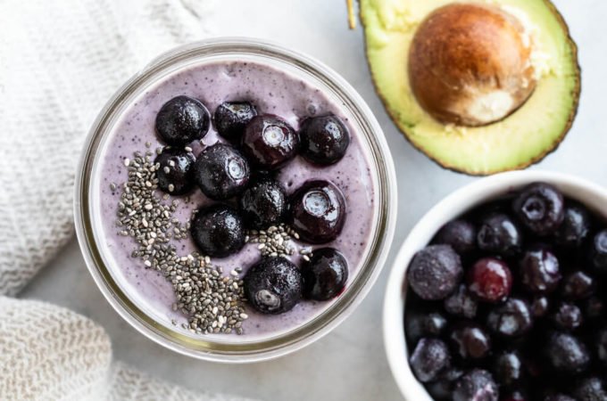 Blueberry Collagen Smoothie | www.savorylotus.com