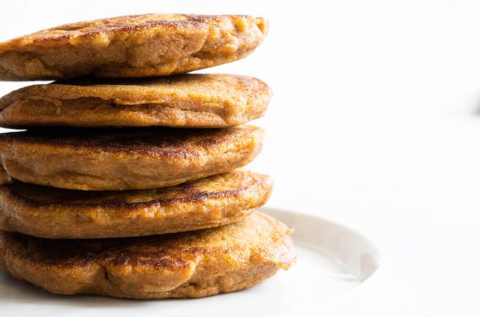 Fluffy Sweet Potato Pancakes (gluten free and paleo) | www.savorylotus.com
