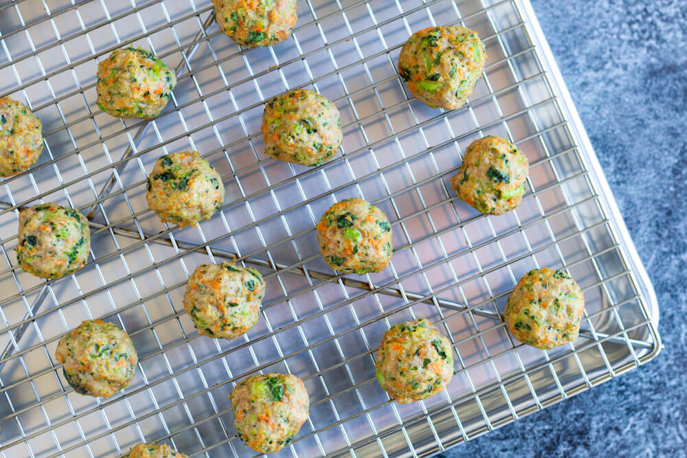 Loaded Veggie Turkey Meatballs )gluten free, paleo, whole30) ~~ www.savorylotus.com