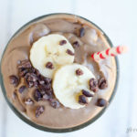 Chocolate Avocado Date Smoothie (dairy free) | www.savorylotus.com