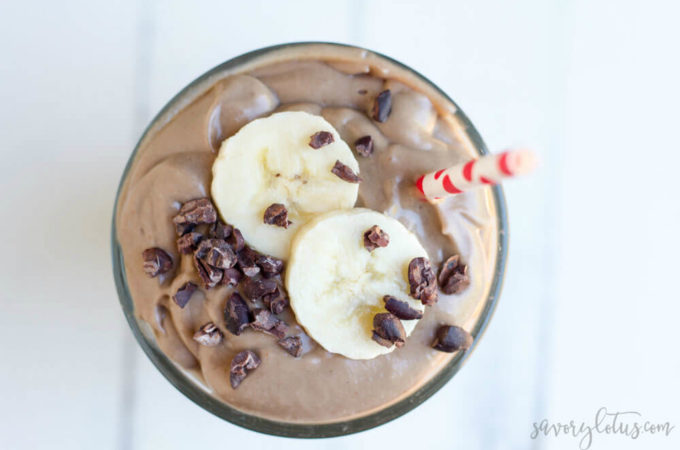 Chocolate Avocado Date Smoothie (dairy free) | www.savorylotus.com