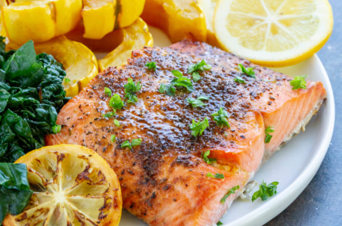 Easy Broiled Salmon | www.savorylotus.com