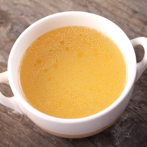 How to Make Bone Broth ~ www.savorylotus.com