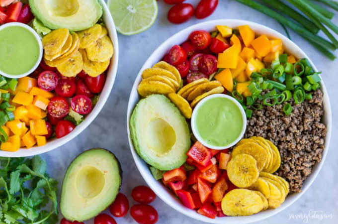 Quick and Easy Taco Salad (paleo and Whole30) | www.savorylotus.com